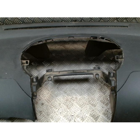 Tableau de bord TOYOTA YARIS 2 PHASE 1 d’occasion