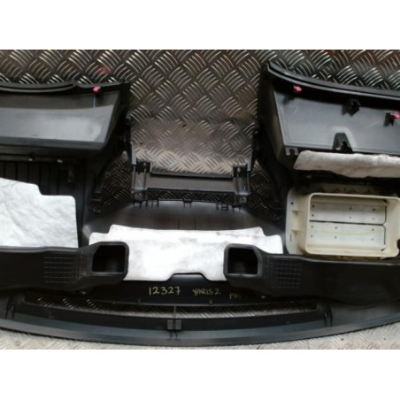 Tableau de bord TOYOTA YARIS 2 PHASE 1 d’occasion