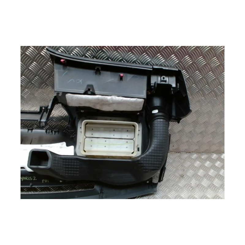 Tableau de bord TOYOTA YARIS 2 PHASE 1 d’occasion