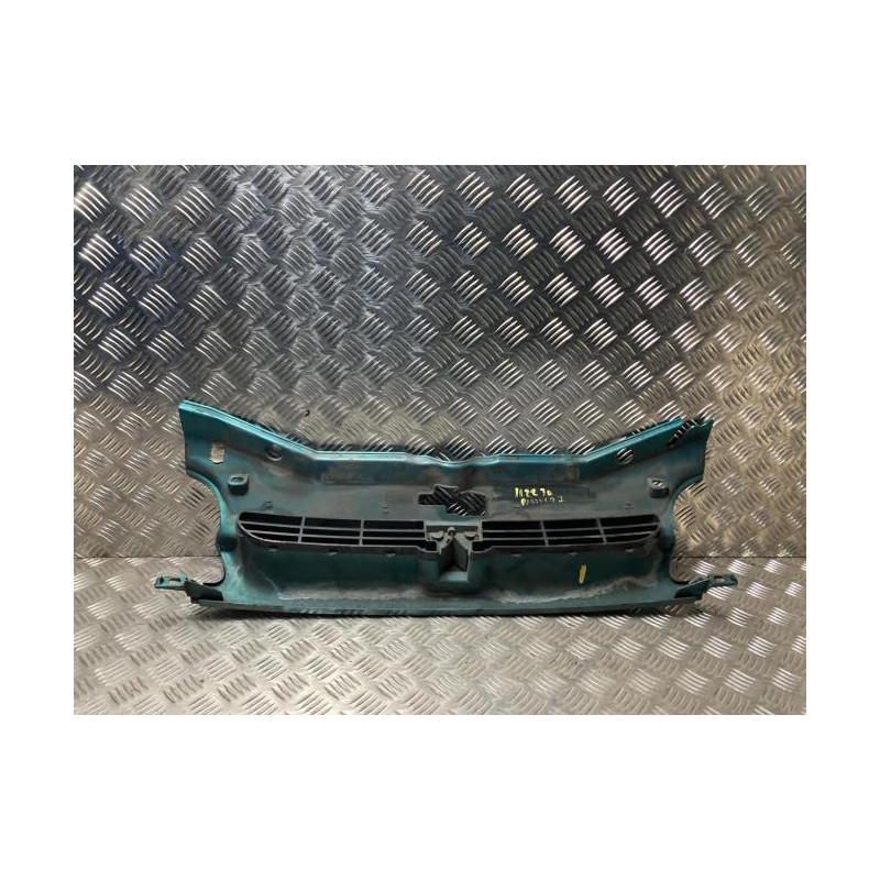 Calandre PEUGEOT PARTNER 1 PHASE 1 d’occasion