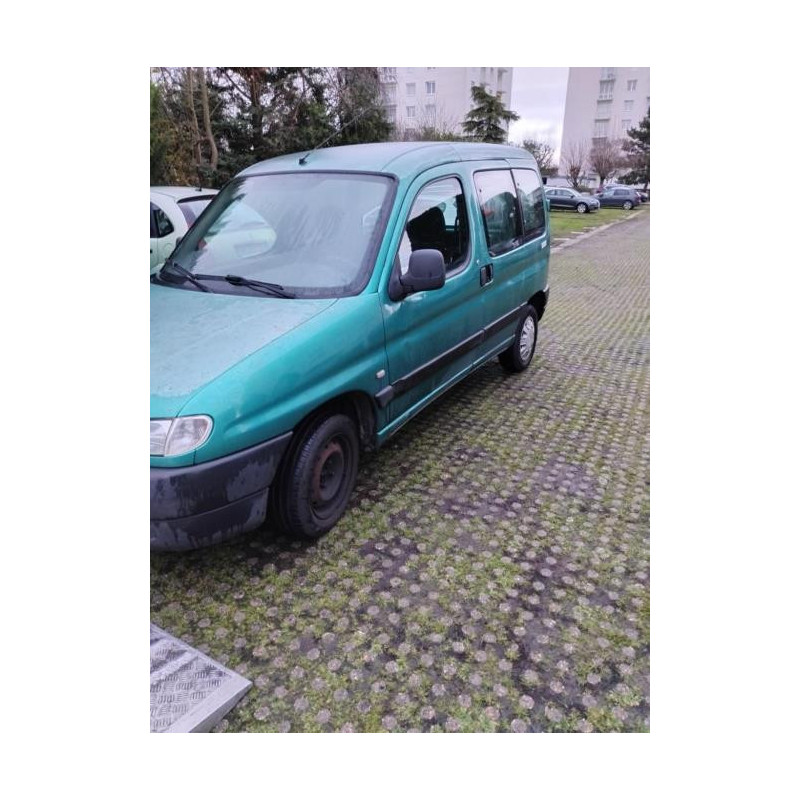 Calandre PEUGEOT PARTNER 1 PHASE 1 d’occasion