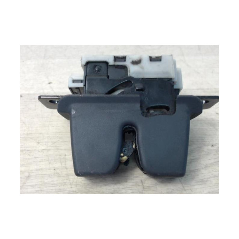Serrure de coffre RENAULT MEGANE 2 PHASE 1 d’occasion
