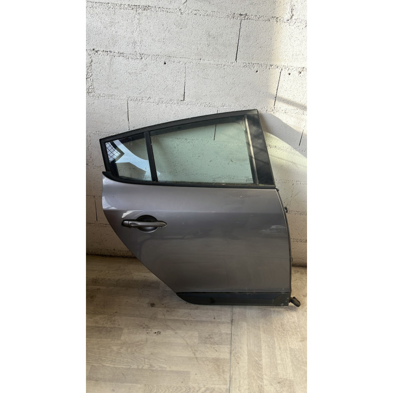 Porte arriere droit RENAULT MEGANE 3 PHASE 1 d’occasion