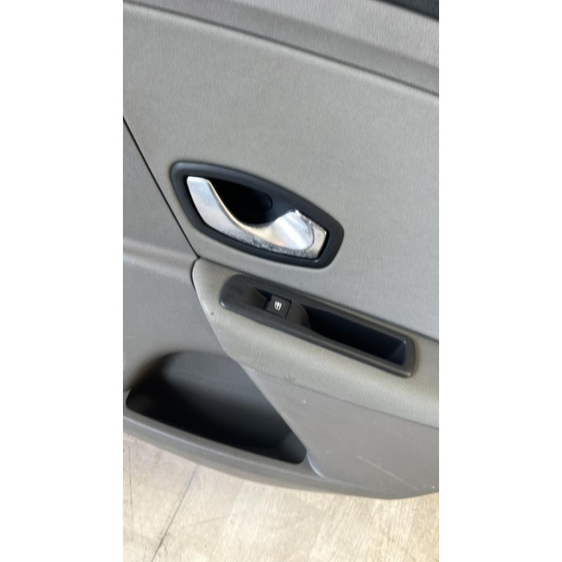 Porte arriere droit RENAULT MEGANE 3 PHASE 1 d’occasion