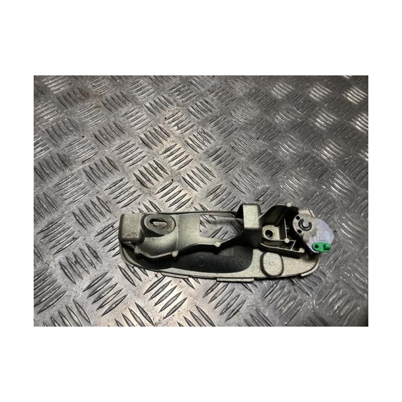Support poignee porte avant gauche RENAULT TRAFIC 2 PHASE 2 d’occasion