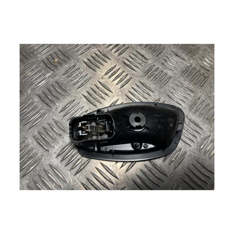 Poignee interieur avant droit RENAULT CLIO 4 PHASE 1 d’occasion