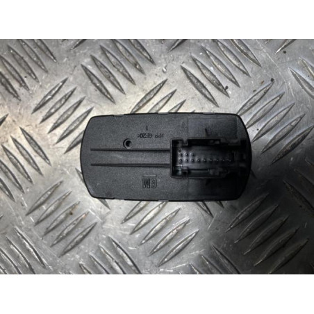 Interrupteur de leve vitre avant gauche OPEL CORSA D PHASE 1 d’occasion