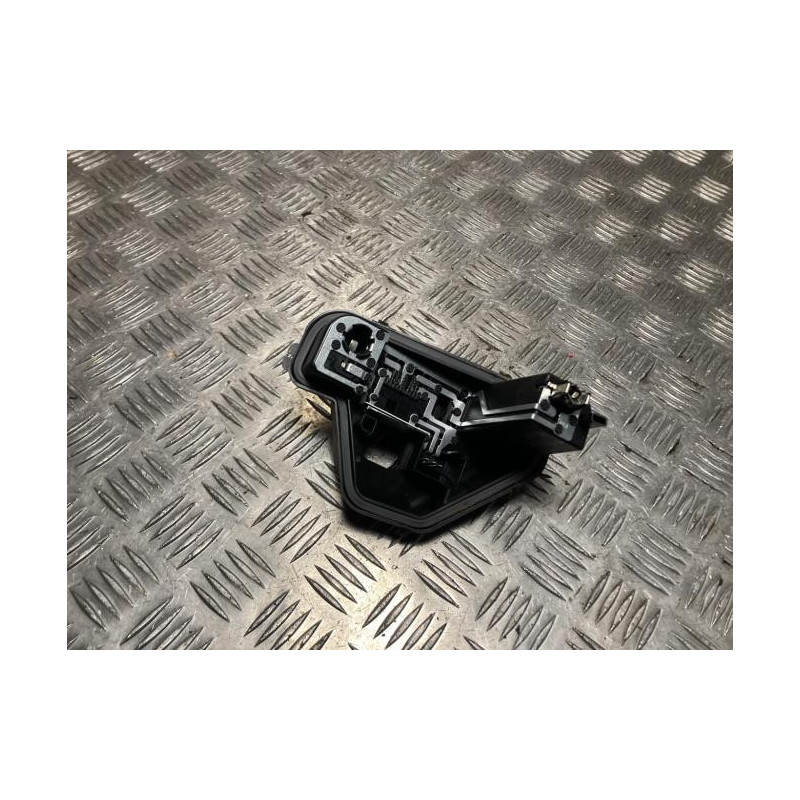 Platine feu arriere droit PEUGEOT 208 2 d’occasion