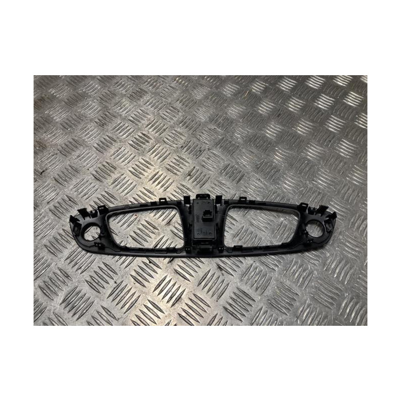 Bouton de warning RENAULT SCENIC 3 PHASE 3 d’occasion