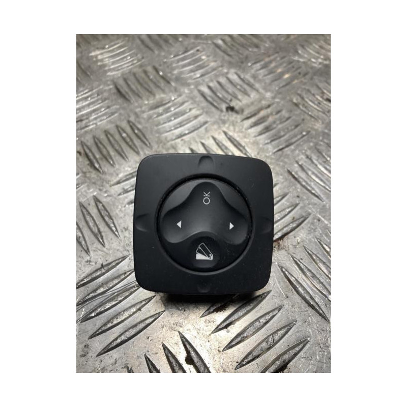 Bouton/Interrupteur RENAULT SCENIC 3 PHASE 3 d’occasion