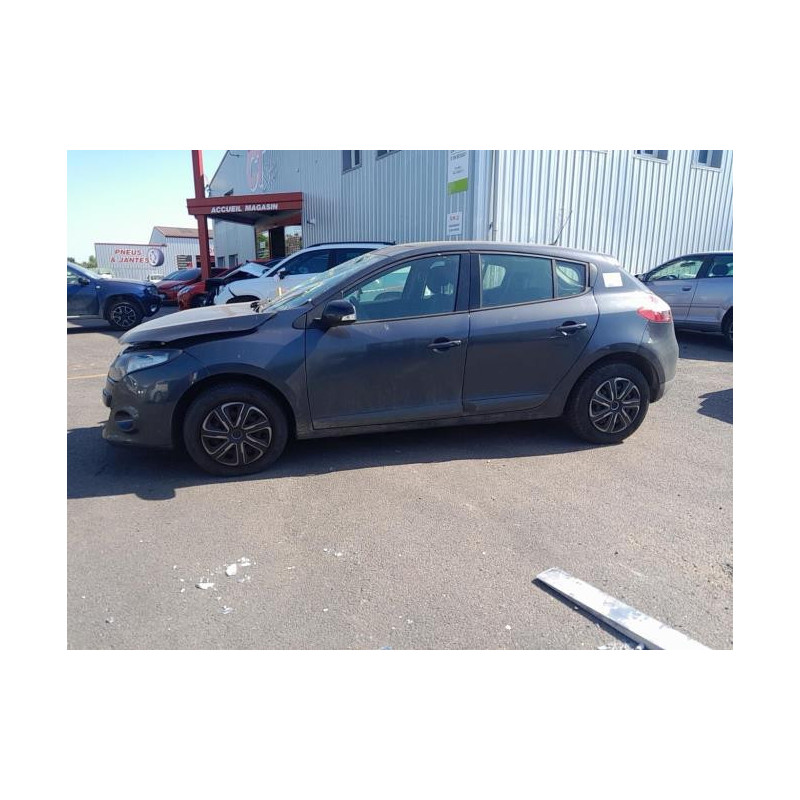 Volant RENAULT MEGANE 3 PHASE 1 d’occasion