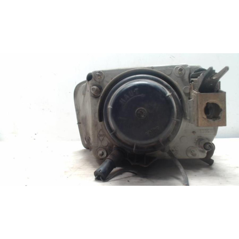 Optique avant principal droit (feux)(phare) RENAULT EXPRESS 2 d’occasion