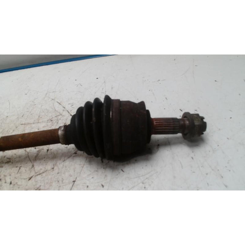 Cardan gauche (transmission) PEUGEOT 107 PHASE 2 d’occasion