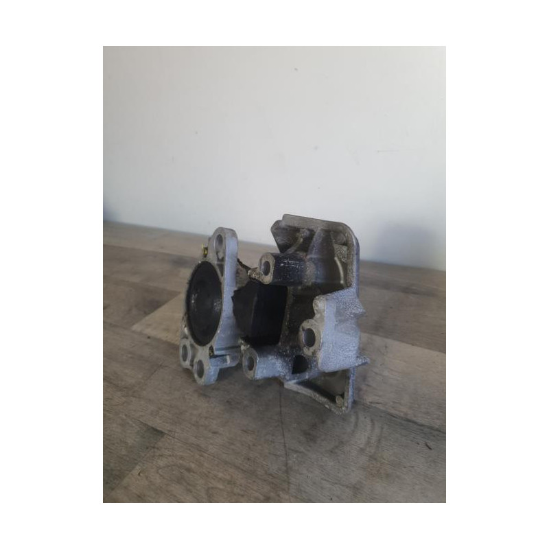 Support moteur droit RENAULT KANGOO 1 PHASE 1 d’occasion