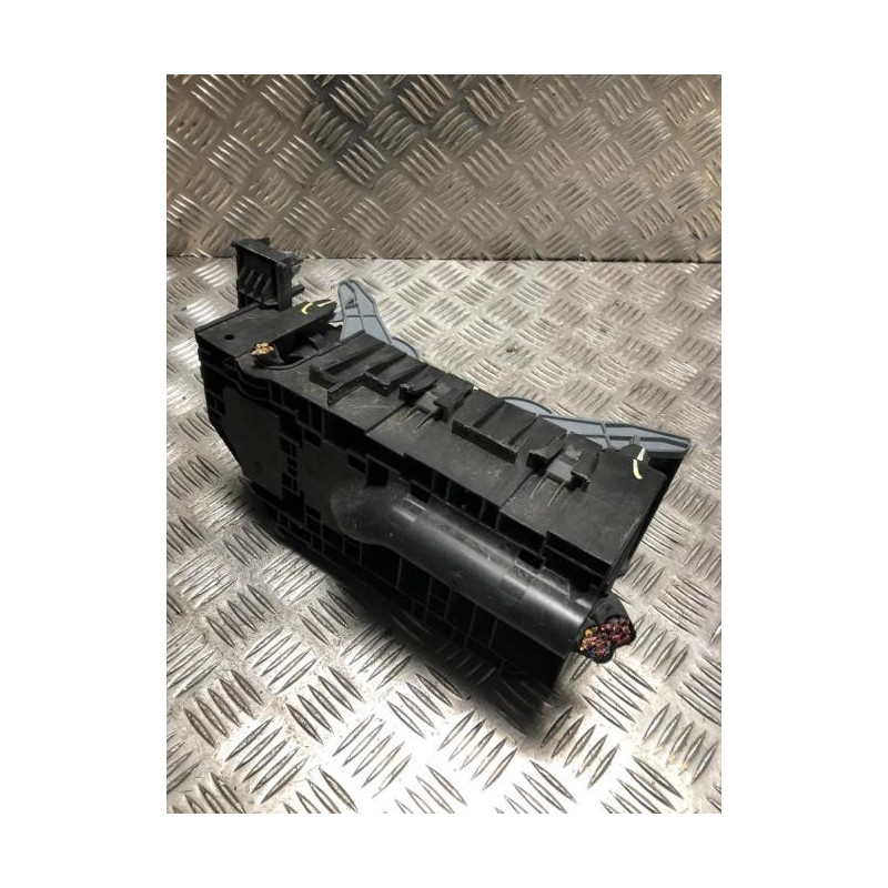 Porte fusible FIAT FREEMONT d’occasion