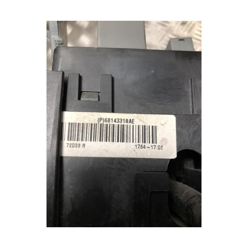 Porte fusible FIAT FREEMONT d’occasion