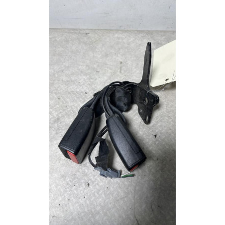 Attache ceinture arriere droit RENAULT CLIO 4 PHASE 1 d’occasion