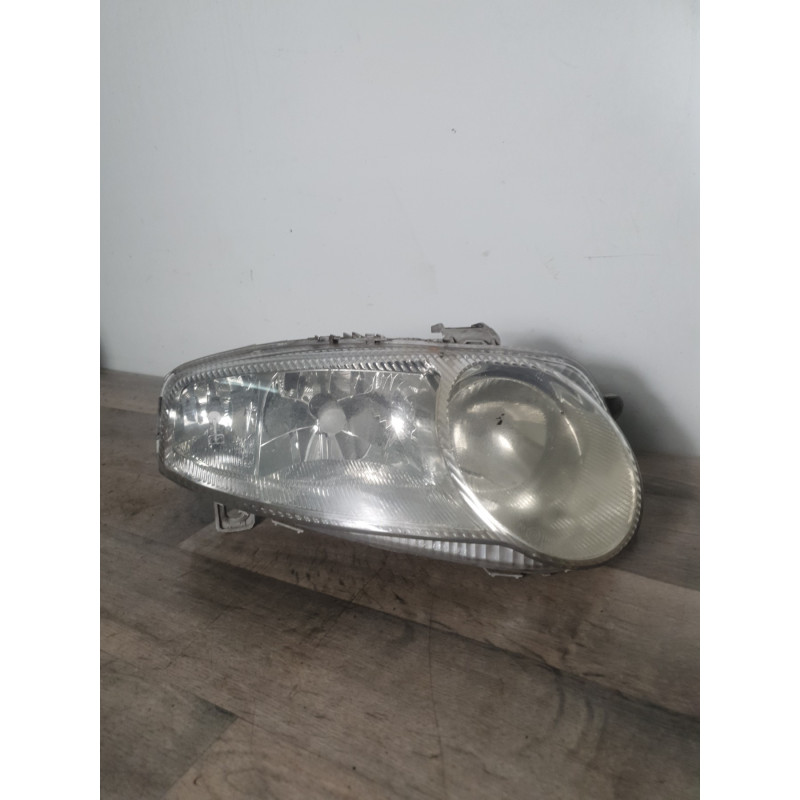 Optique avant principal droit (feux)(phare) ALFA ROMEO 147 PHASE 1 d’occasion