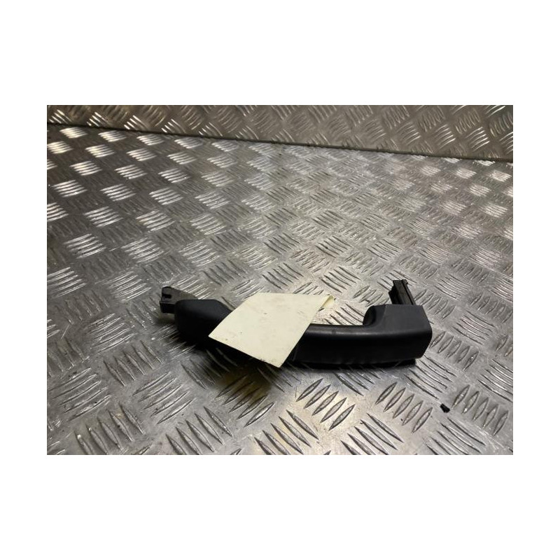 Poignee porte coffre gauche RENAULT TRAFIC 3 COURT PHASE 2 d’occasion