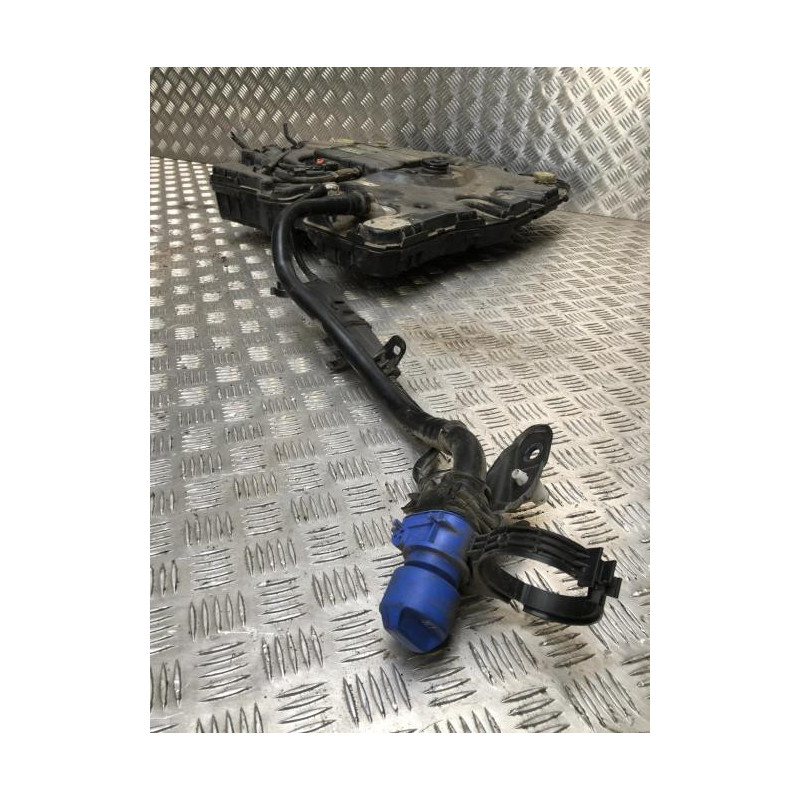 Reservoir AdBlue PEUGEOT 2008 2 d’occasion