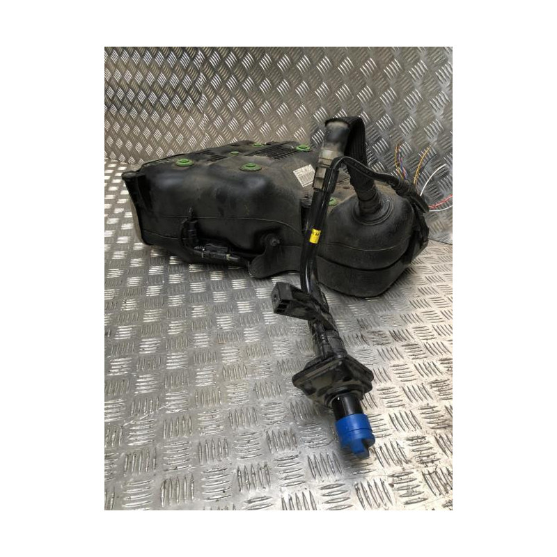 Reservoir AdBlue HYUNDAI TUCSON 2 PHASE 2 d’occasion