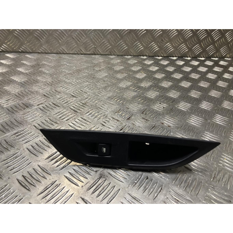 Interrupteur de leve vitre arriere droit PEUGEOT 2008 2 d’occasion