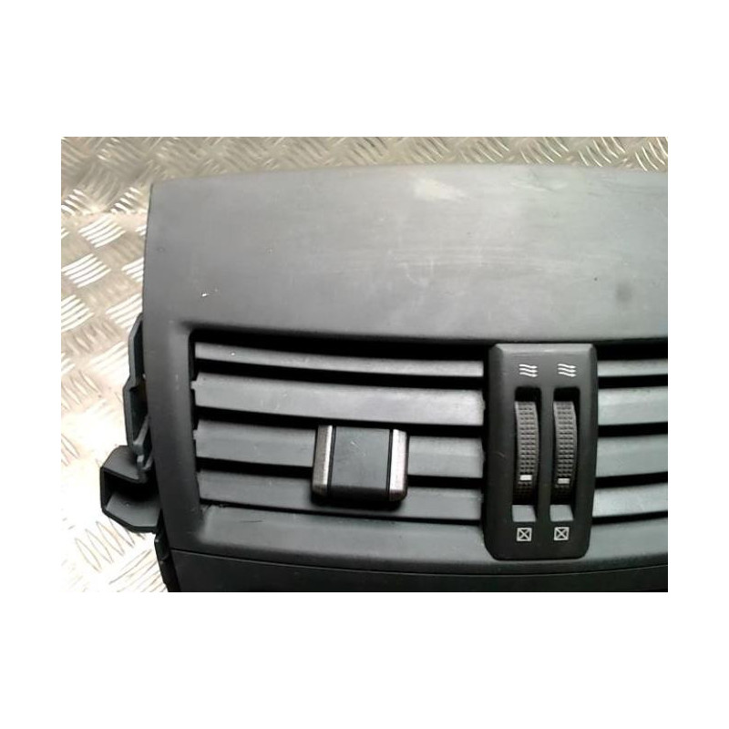 Ecran GPS TOYOTA RAV4 3 PHASE 3 d’occasion