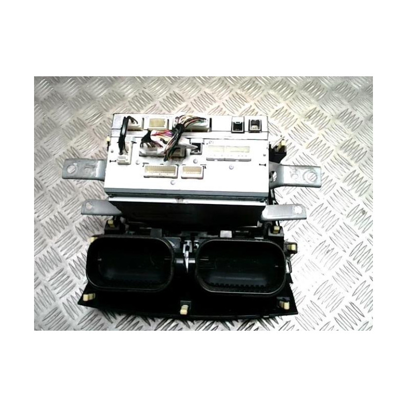 Ecran GPS TOYOTA RAV4 3 PHASE 3 d’occasion