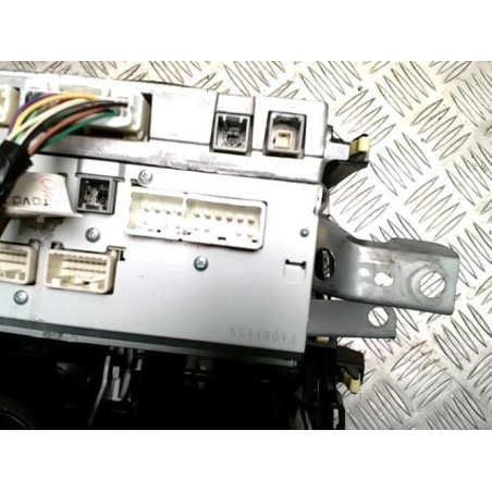 Ecran GPS TOYOTA RAV4 3 PHASE 3 d’occasion