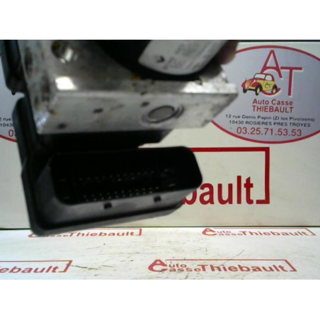 Bloc ABS (freins anti-blocage) RENAULT TWINGO II PHASE 1 d’occasion
