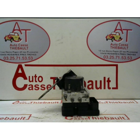 Bloc ABS (freins anti-blocage) RENAULT TWINGO II PHASE 1 d’occasion