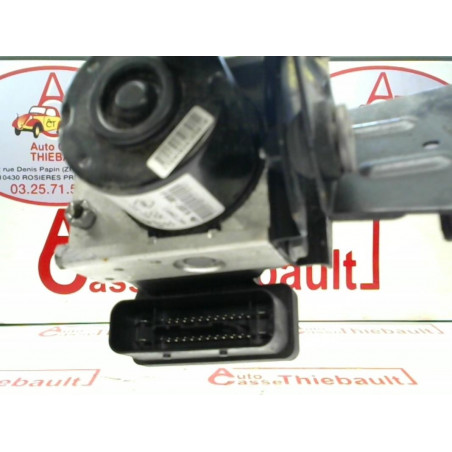 Bloc ABS (freins anti-blocage) RENAULT TWINGO II PHASE 1 d’occasion