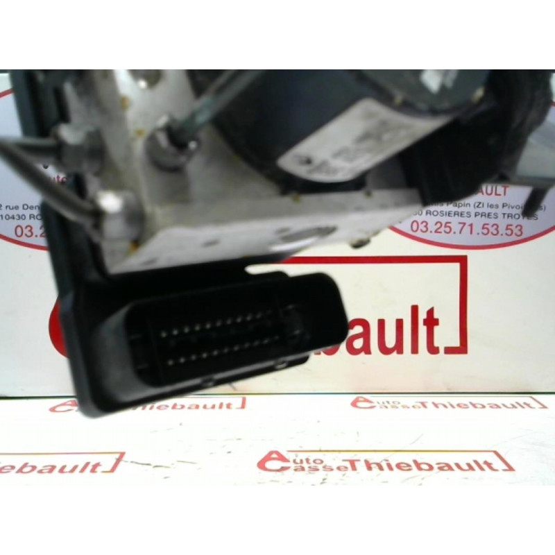 Bloc ABS (freins anti-blocage) RENAULT TWINGO II PHASE 1 d’occasion