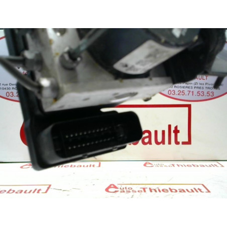 Bloc ABS (freins anti-blocage) RENAULT TWINGO II PHASE 1 d’occasion