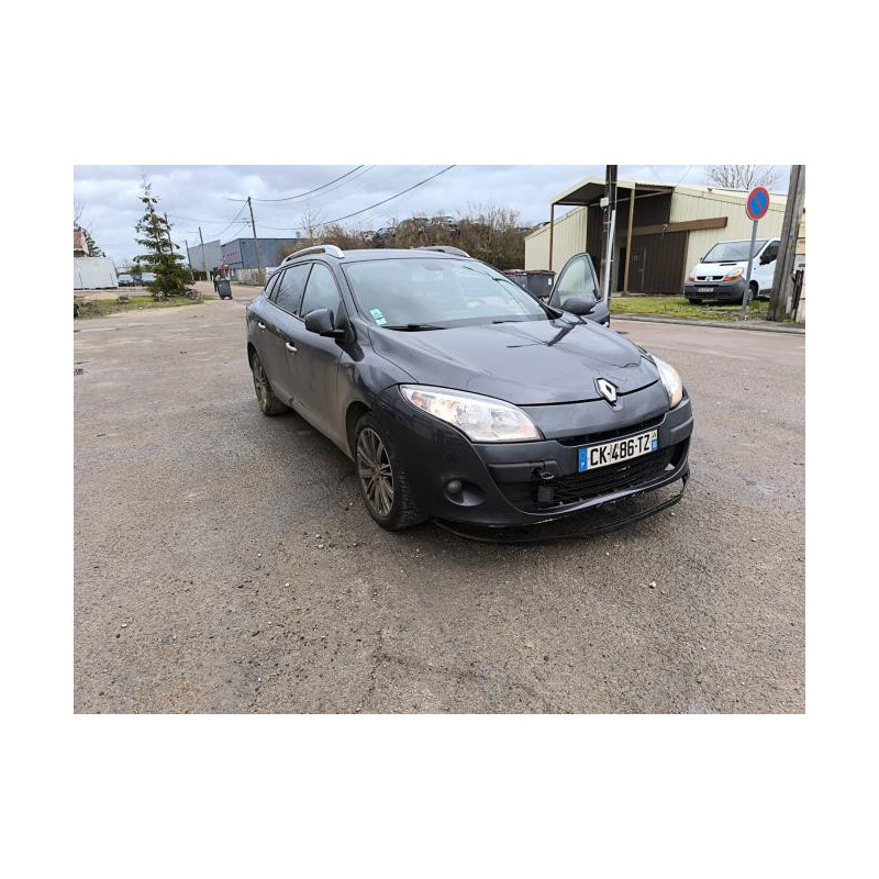Pare choc arriere RENAULT MEGANE 3 PHASE 1 BREAK d’occasion