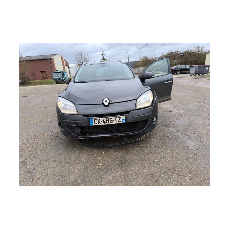 Pare choc arriere RENAULT MEGANE 3 PHASE 1 BREAK d’occasion