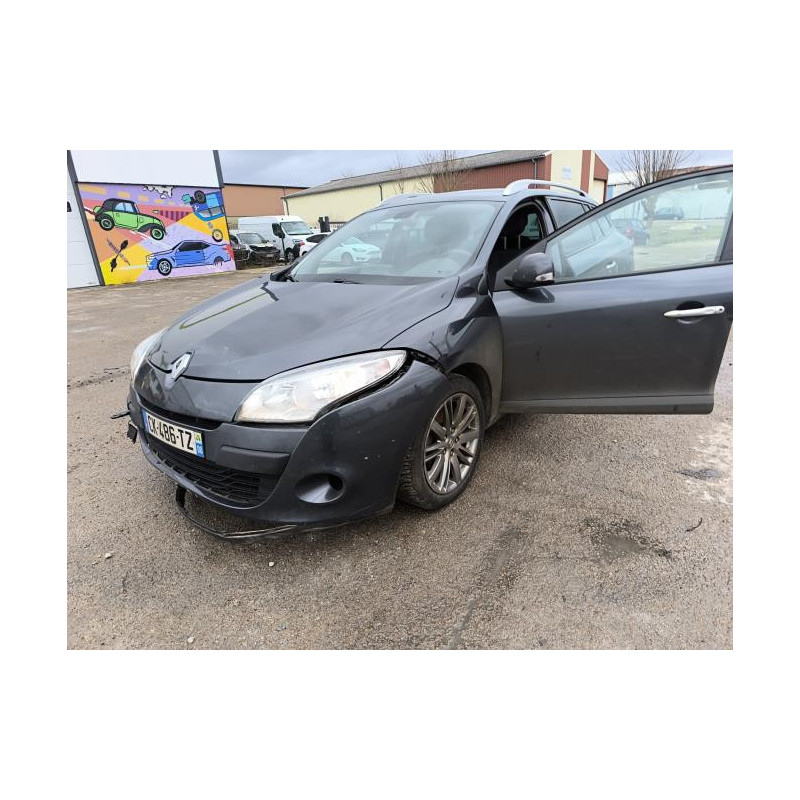 Pare choc arriere RENAULT MEGANE 3 PHASE 1 BREAK d’occasion