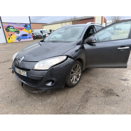 Pare choc arriere RENAULT MEGANE 3 PHASE 1 BREAK d’occasion