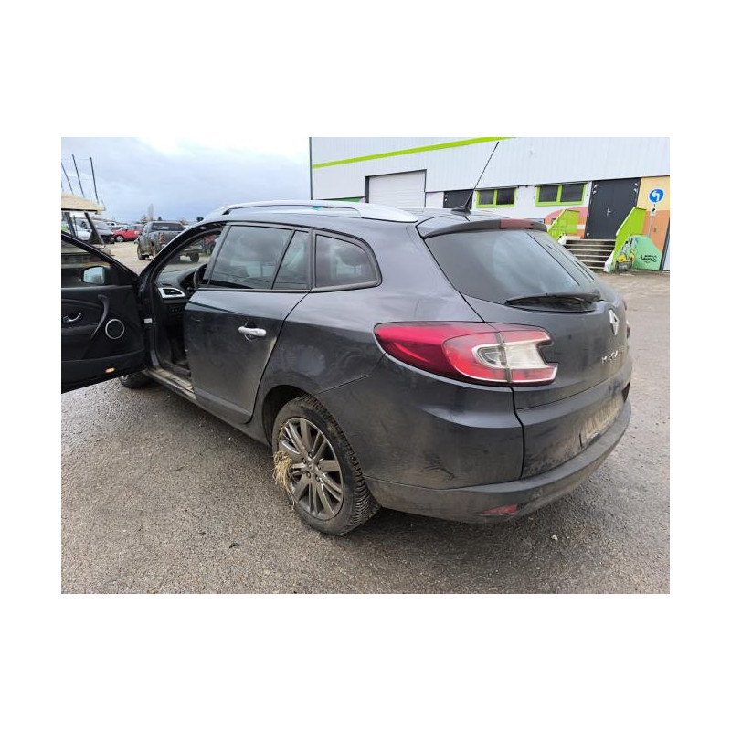 Pare choc arriere RENAULT MEGANE 3 PHASE 1 BREAK d’occasion
