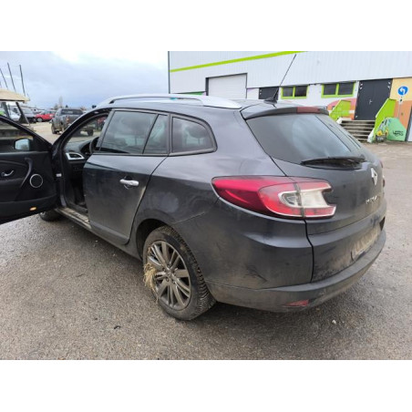 Pare choc arriere RENAULT MEGANE 3 PHASE 1 BREAK d’occasion