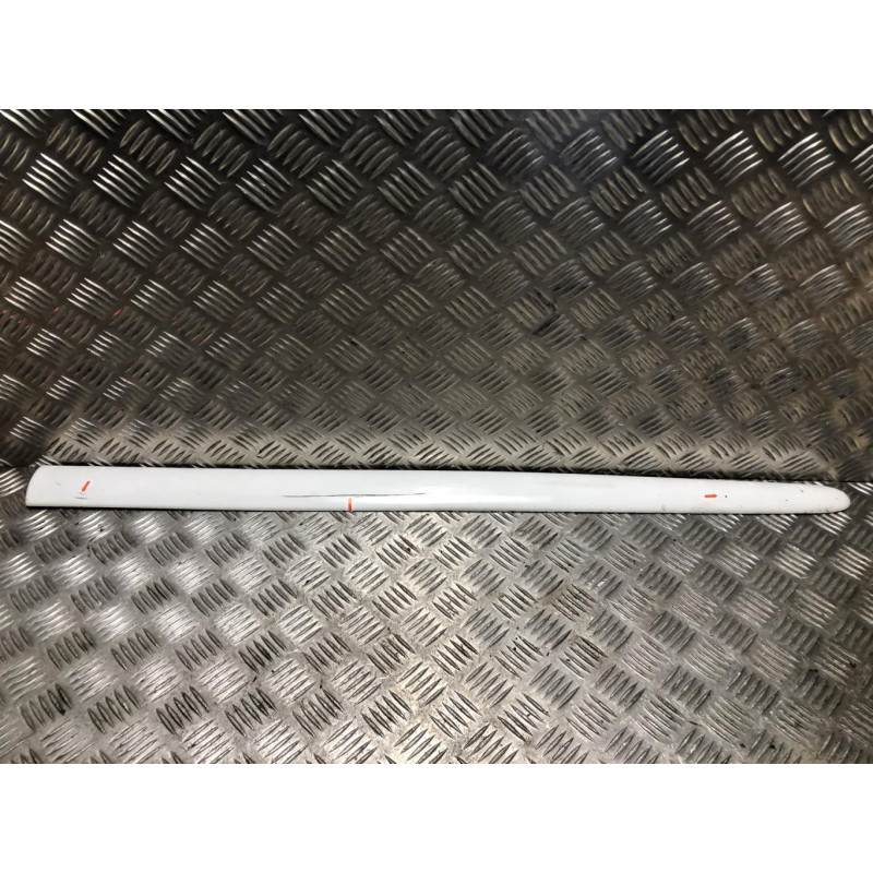 Baguette de porte avant droite PEUGEOT 206+ d’occasion