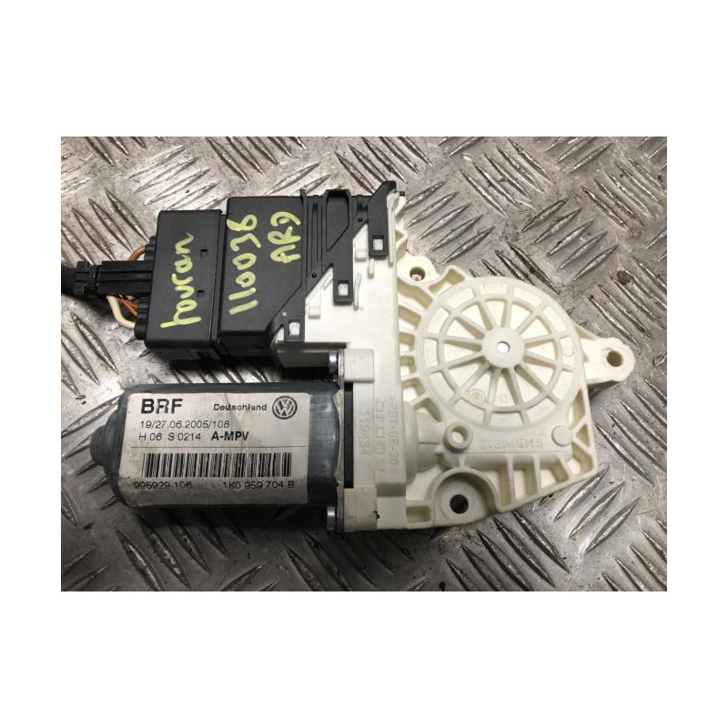 Moteur leve vitre arriere droit VOLKSWAGEN TOURAN 1 PHASE 1 d’occasion