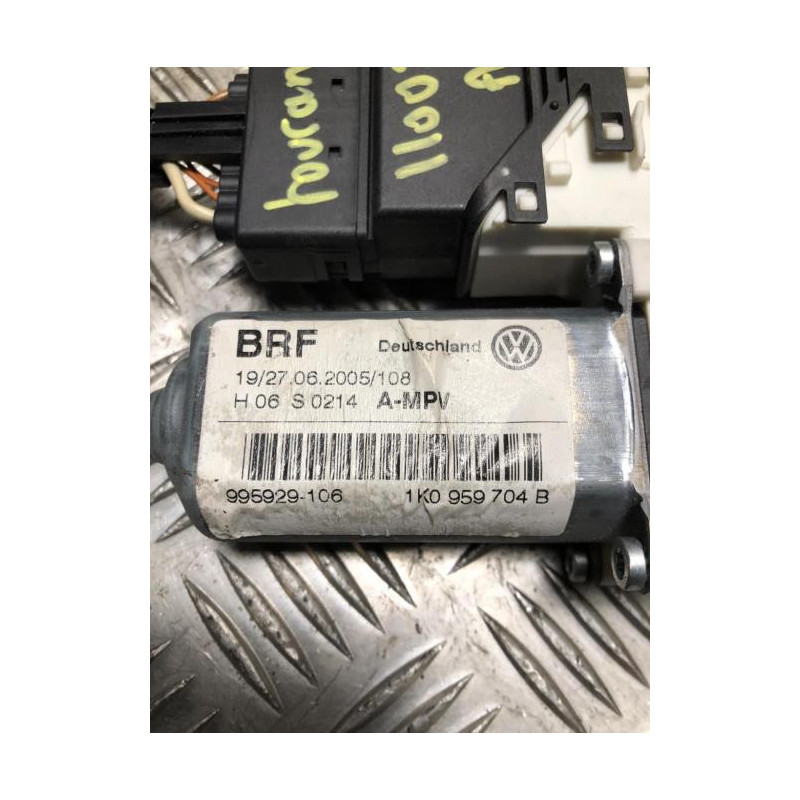 Moteur leve vitre arriere droit VOLKSWAGEN TOURAN 1 PHASE 1 d’occasion