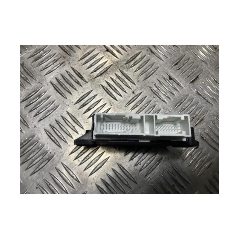 Boitier d'aide au stationnement PEUGEOT 2008 2 d’occasion