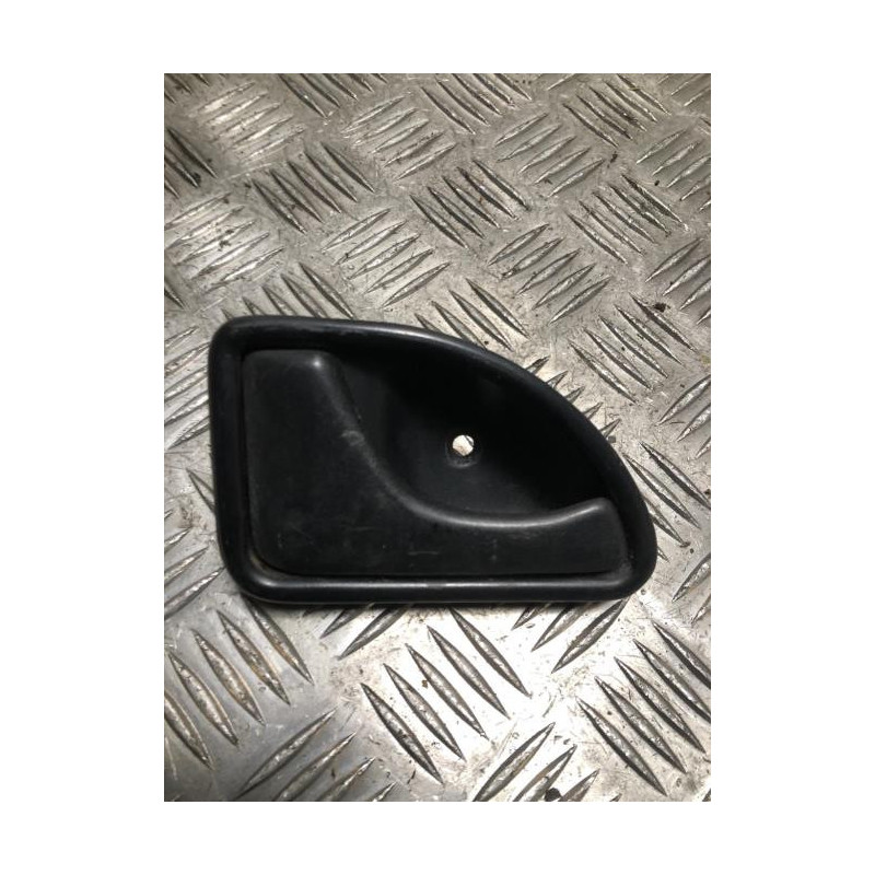 Poignee interieur avant gauche RENAULT KANGOO 1 PHASE 1 d’occasion