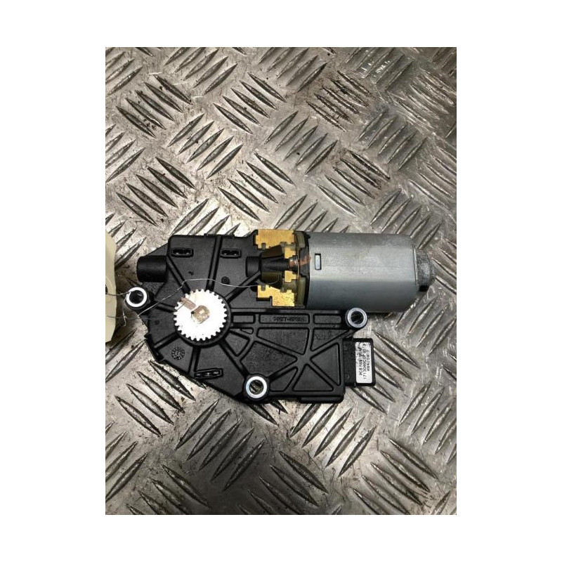 Moteur toit ouvrant PEUGEOT 5008 1 PHASE 1 d’occasion