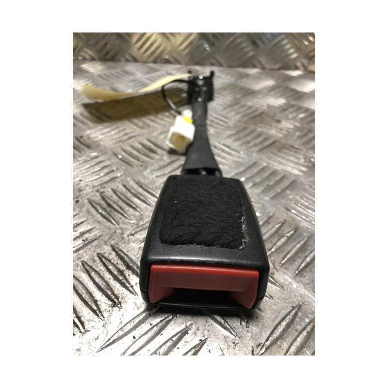 Attache ceinture avant droit PEUGEOT 5008 1 PHASE 1 d’occasion