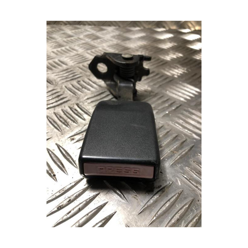 Attache ceinture arriere droit PEUGEOT 407 COUPE d’occasion