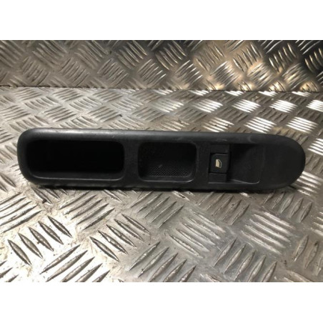 Interrupteur de leve vitre avant droit PEUGEOT 5008 1 PHASE 1 d’occasion