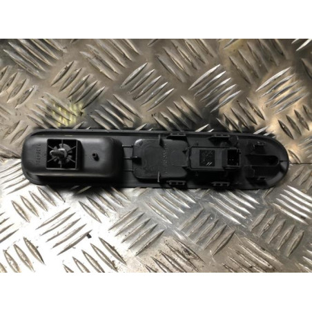 Interrupteur de leve vitre avant droit PEUGEOT 5008 1 PHASE 1 d’occasion
